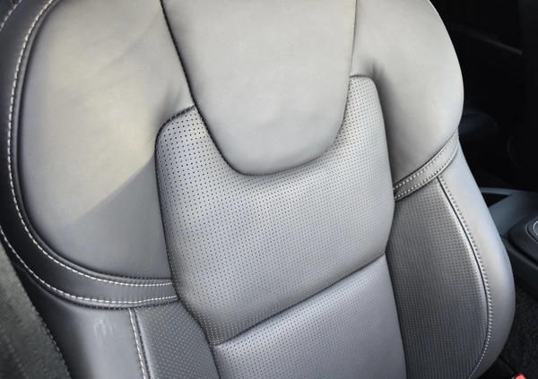 Volvo XC 60 cena 224900 przebieg: 28900, rok produkcji 2021 z Biskupiec małe 466